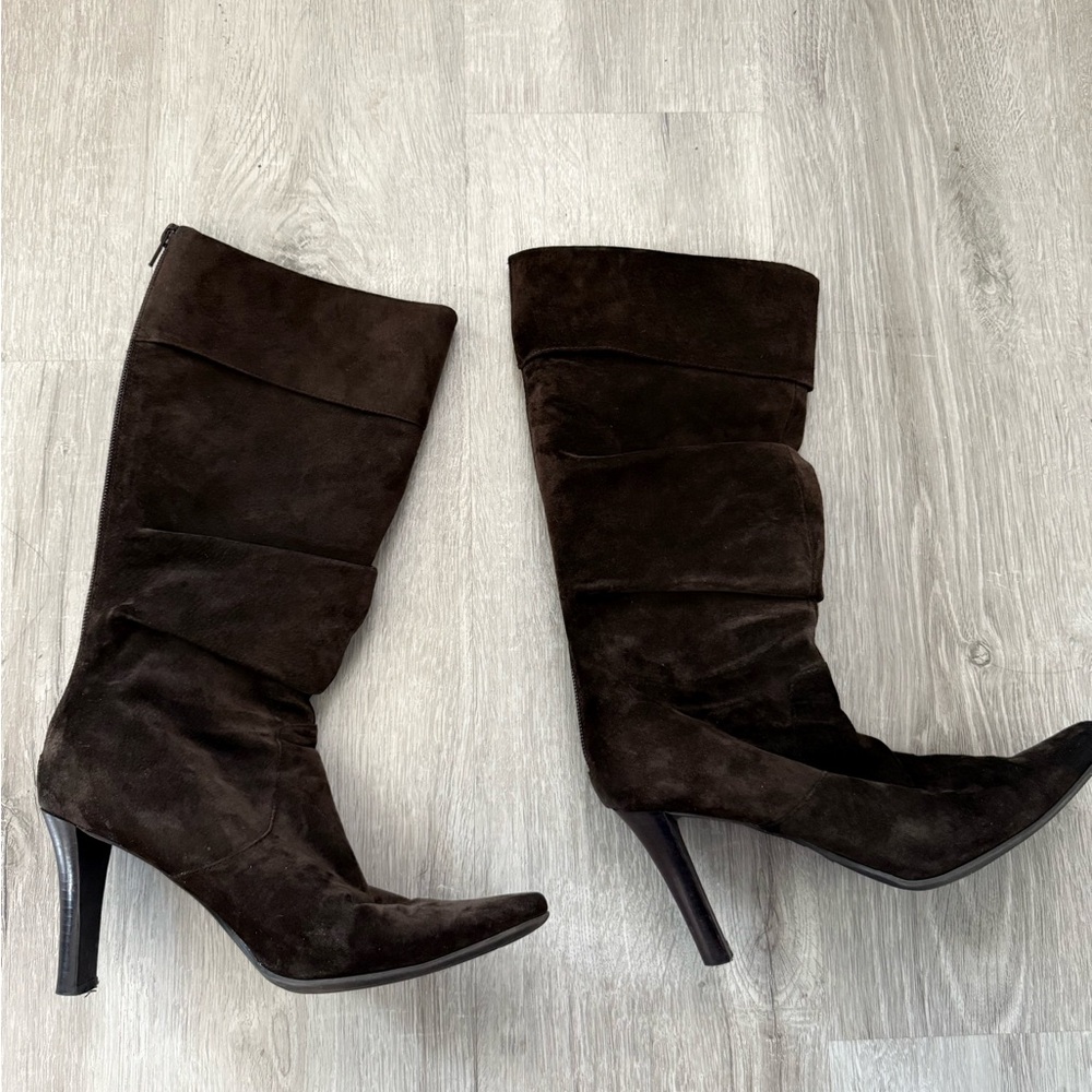 White Mountain Dark Brown Heeled Boots